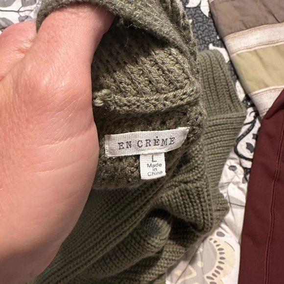 Sweater - Picture 3 of 3